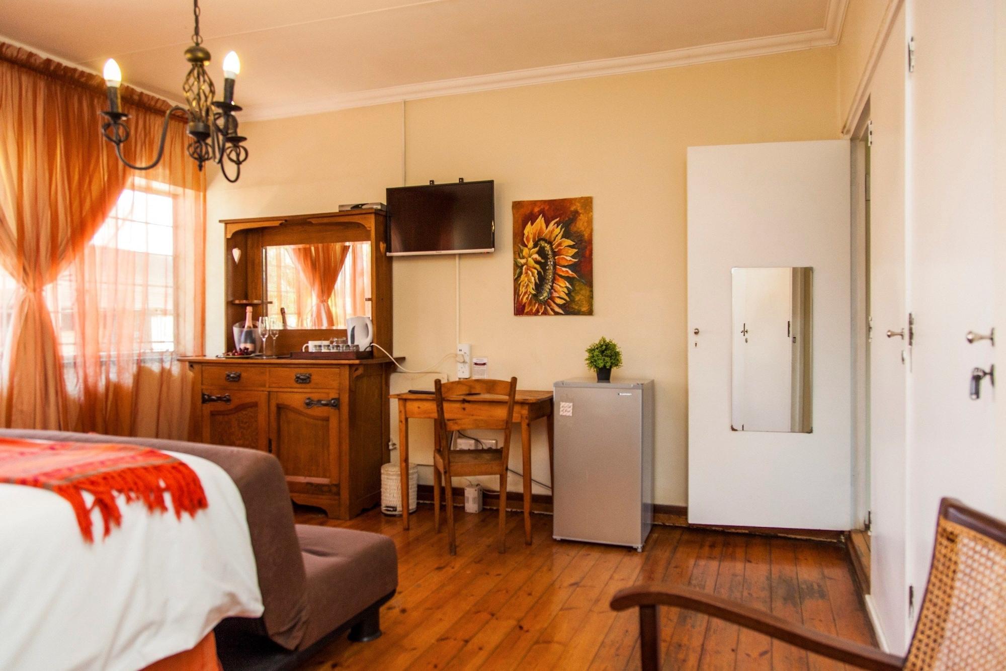 3@Marion Guest House Pretoria-Noord Exteriör bild